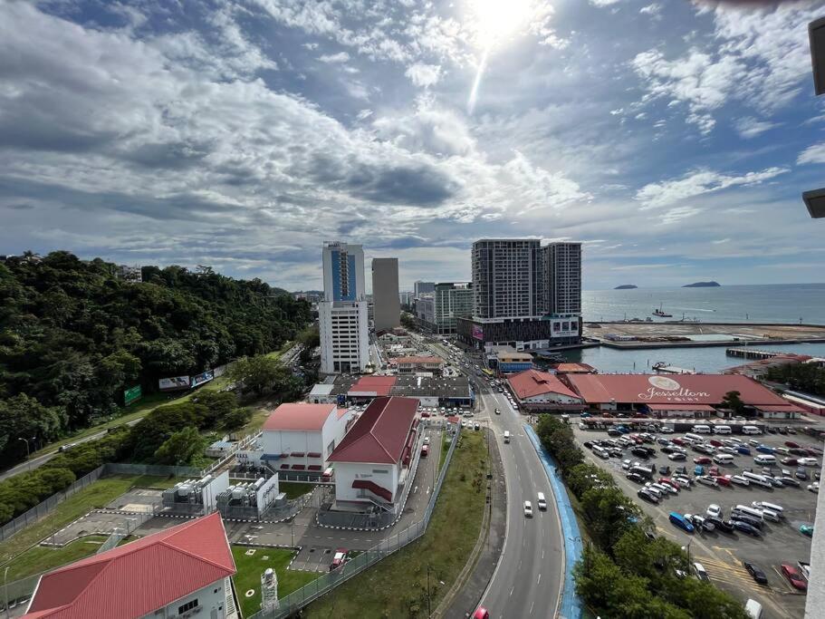 Apartament Jesselton Quay Kota Kinabalu 1 Zewnętrze zdjęcie